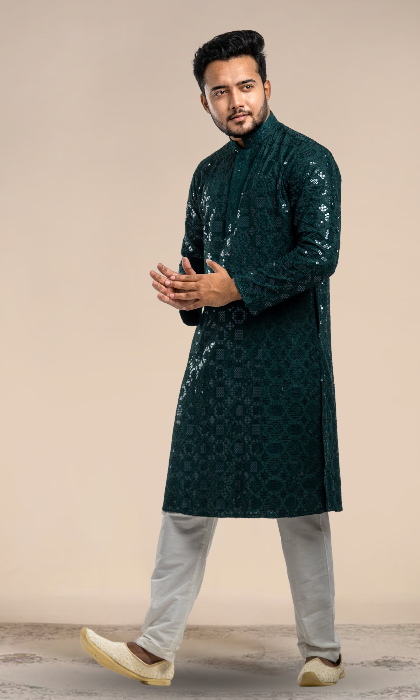 GREEN SEQUIN EMBELLISHED CHIKANKARI KURTA