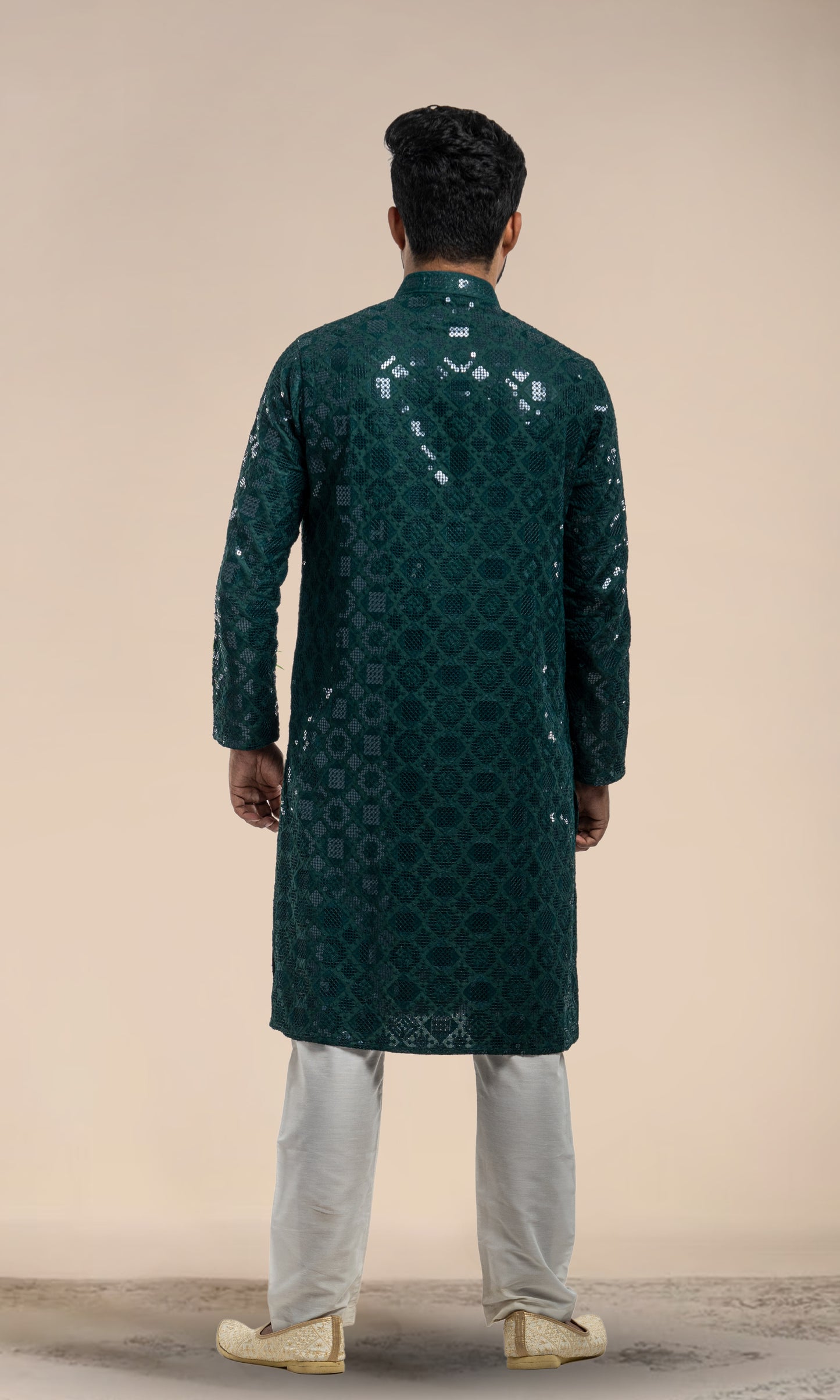GREEN SEQUIN EMBELLISHED CHIKANKARI KURTA