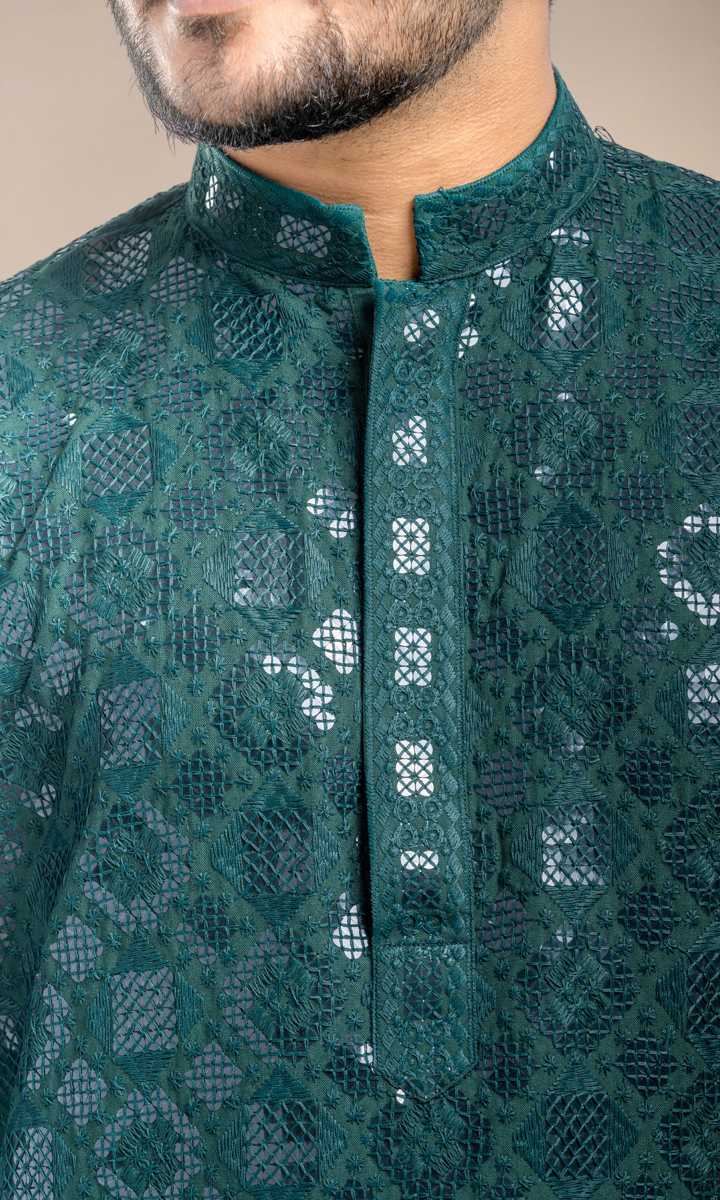 GREEN SEQUIN EMBELLISHED CHIKANKARI KURTA