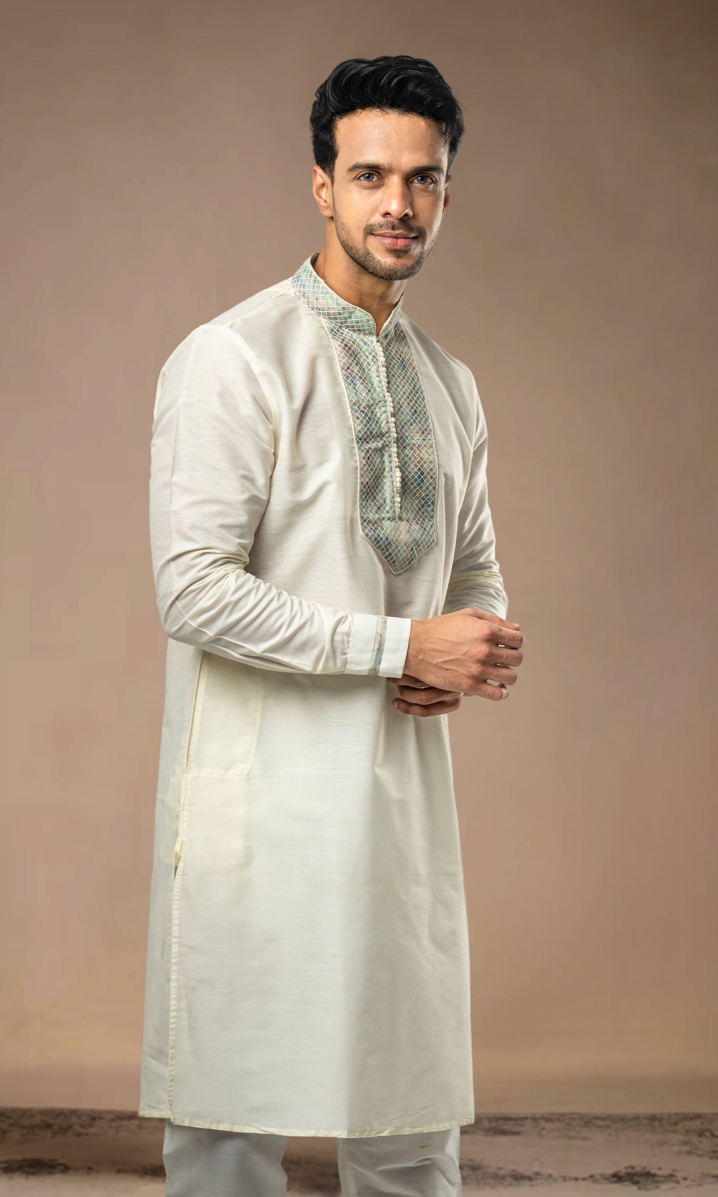 IVORY THREADWORK KURTA WITH POTLI BUTTONS & PRINTED CUFF SLEEVES